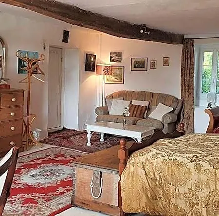 Wisteria House Bed & Breakfast 3*