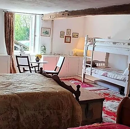 Wisteria House Bed and breakfast